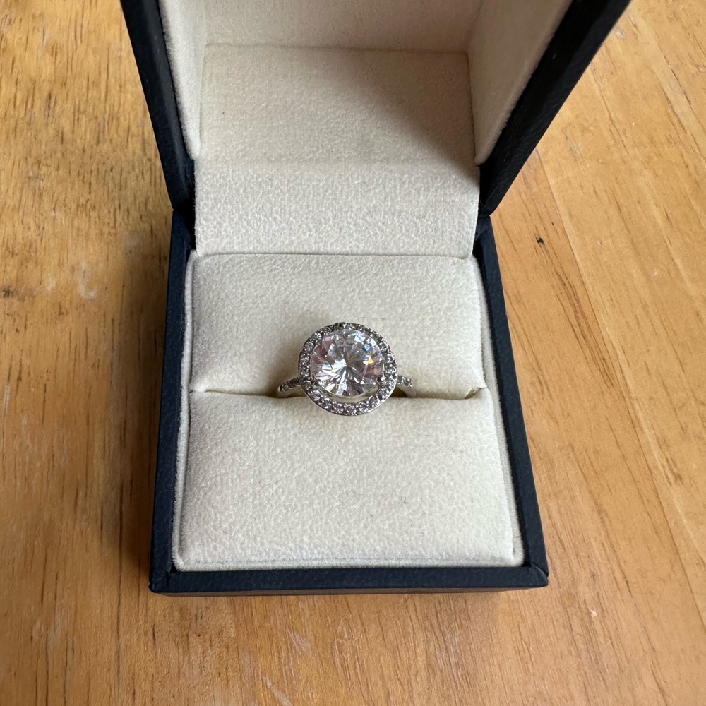 Dazzling Silver White Topaz Ring